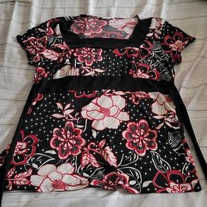 Claudia Richards Size Medium Shirt